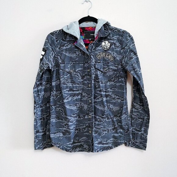 Hurley Gray Camo Hooded Button Up Shirt Women's Size XS Patches - Picture 1 of 5